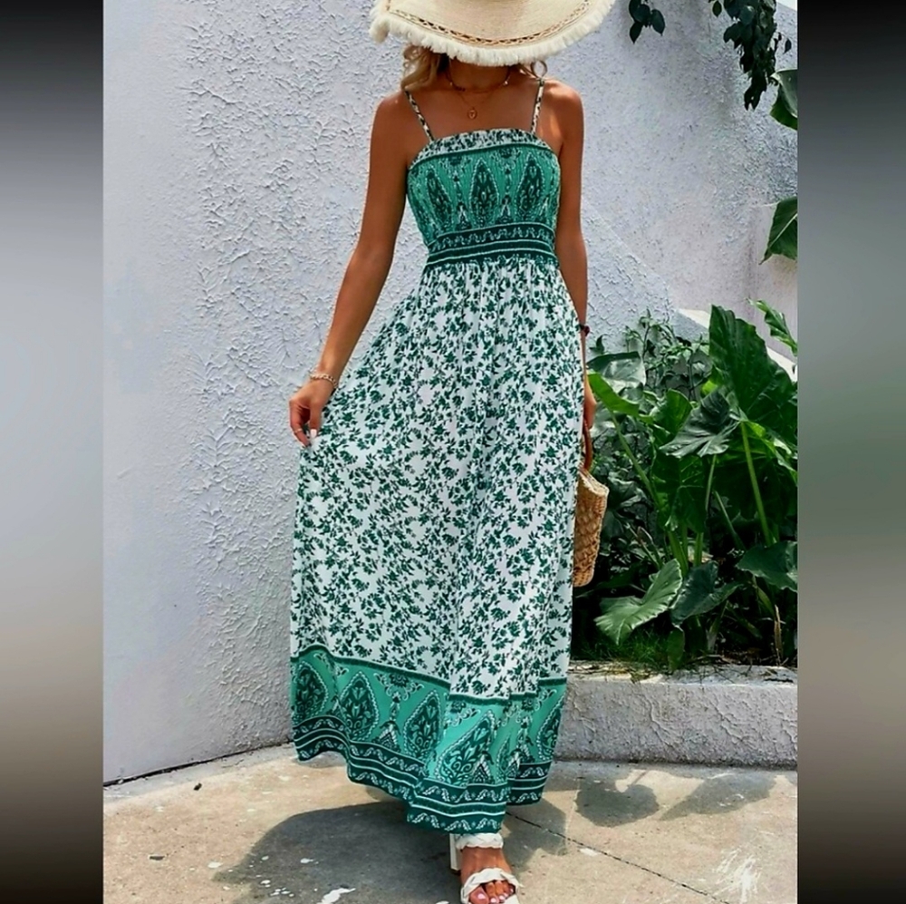 NWT Kara and Kate Green & White Boho Maxi Dress, Size Small